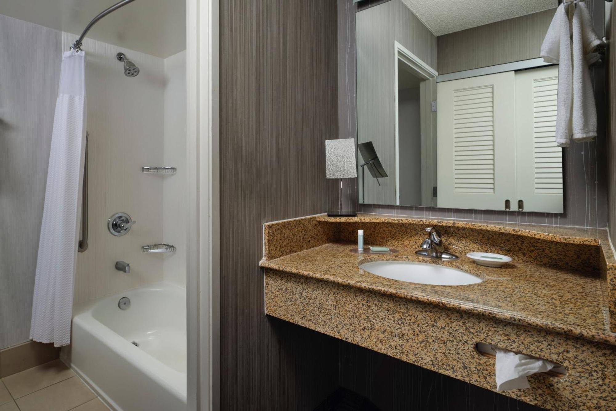 Courtyard By Marriott Stockton Hotel Eksteriør billede