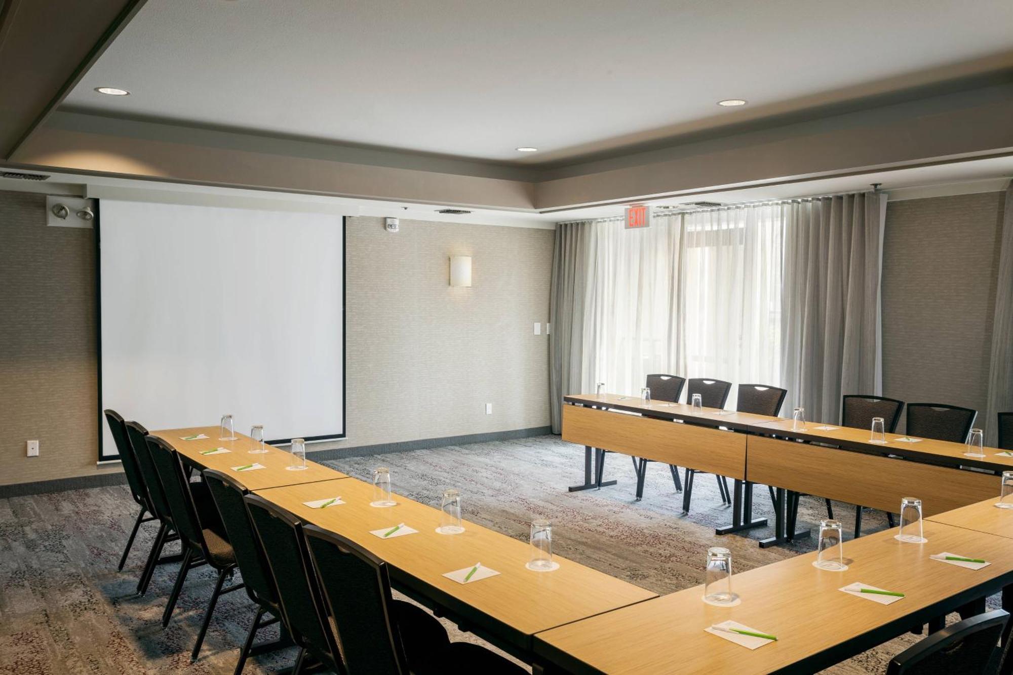 Courtyard By Marriott Stockton Hotel Eksteriør billede