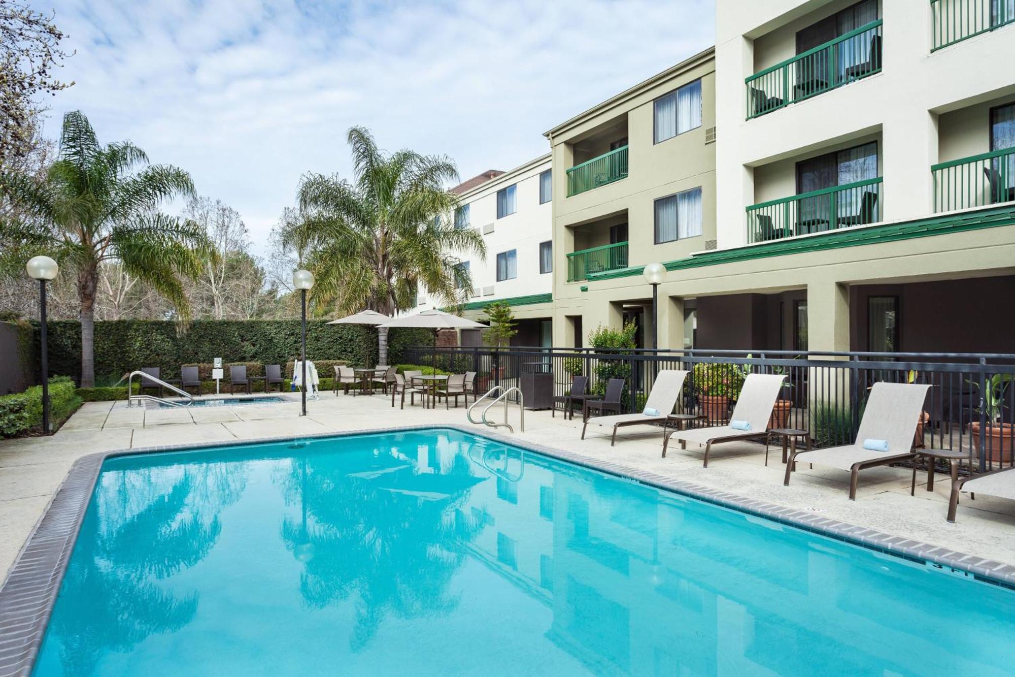 Courtyard By Marriott Stockton Hotel Eksteriør billede