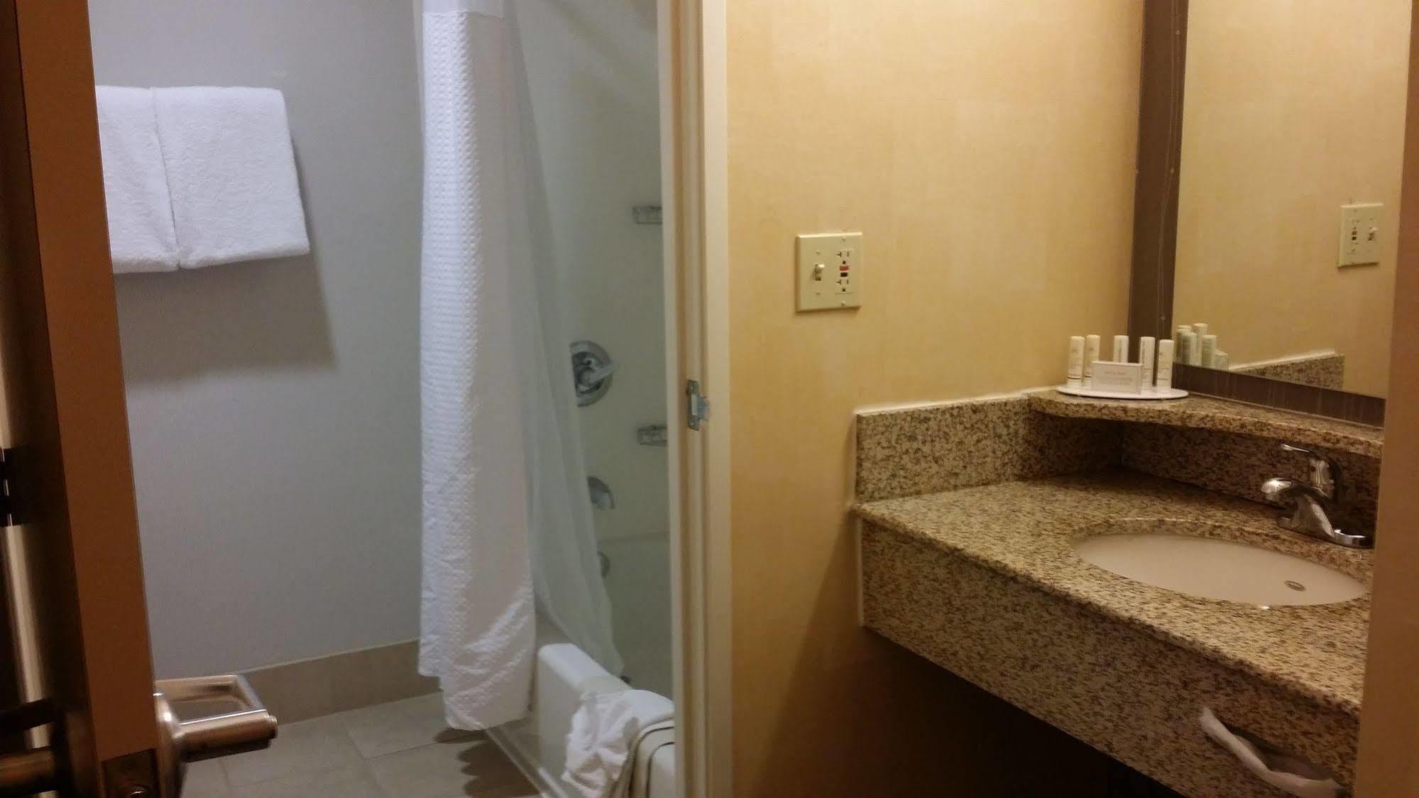 Courtyard By Marriott Stockton Hotel Eksteriør billede